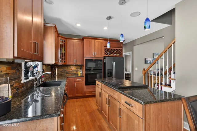 $549,900 | 15 Debbie Lane, Sand Lake, NY 12018