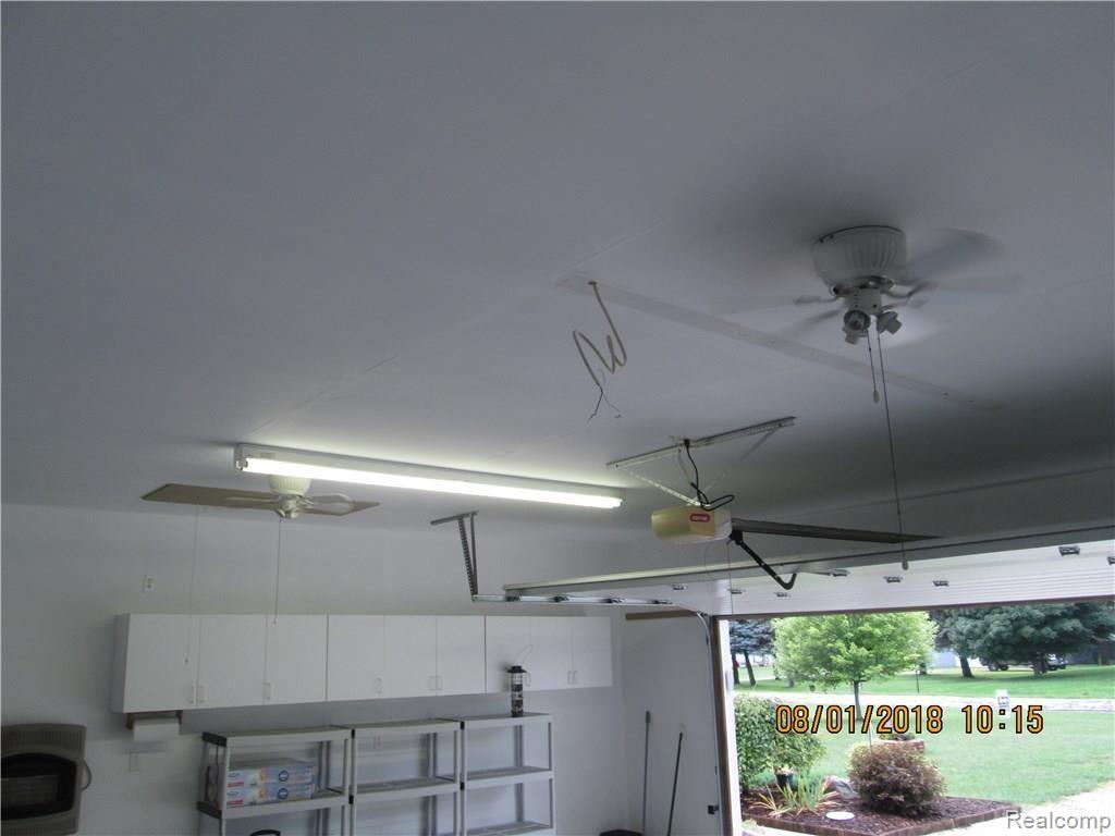 2438 Beach Road Port Huron, MI 48060 - Photo 32 of 72 IMG_4551.JPG