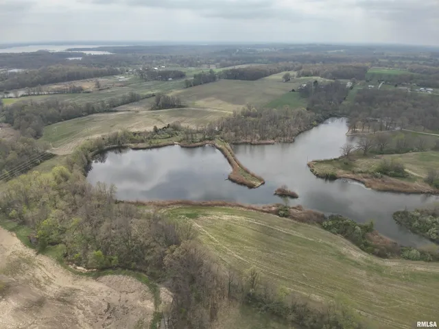 $1,080,000 | 14854 Sesser Lake Road, Sesser, IL 62884