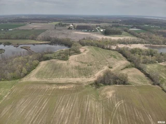 $1,080,000 | 14854 Sesser Lake Road, Sesser, IL 62884