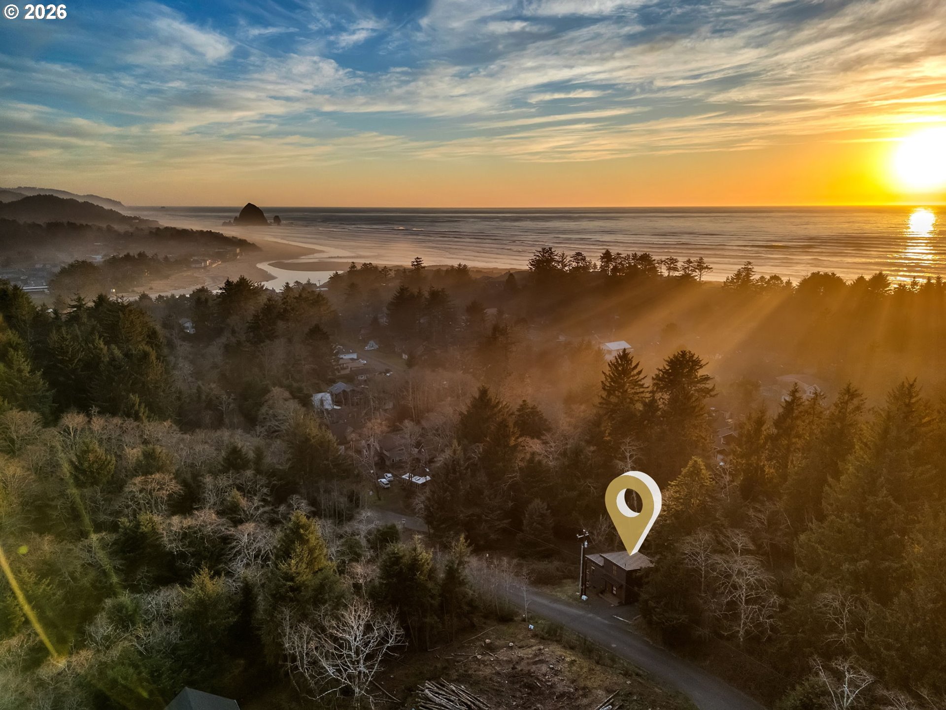 696 North Spruce Street Cannon Beach, OR 97110 - Photo 4 of 48