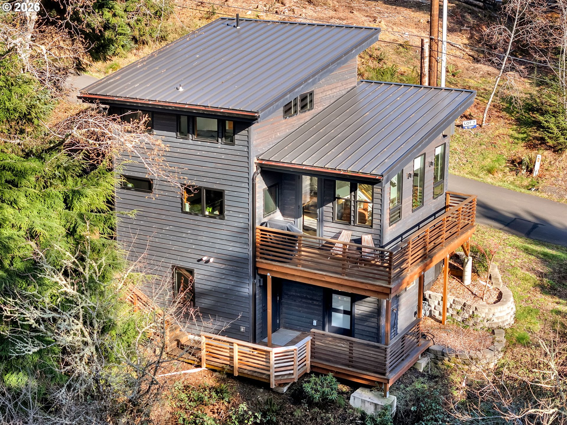 696 North Spruce Street Cannon Beach, OR 97110 - Photo 5 of 48