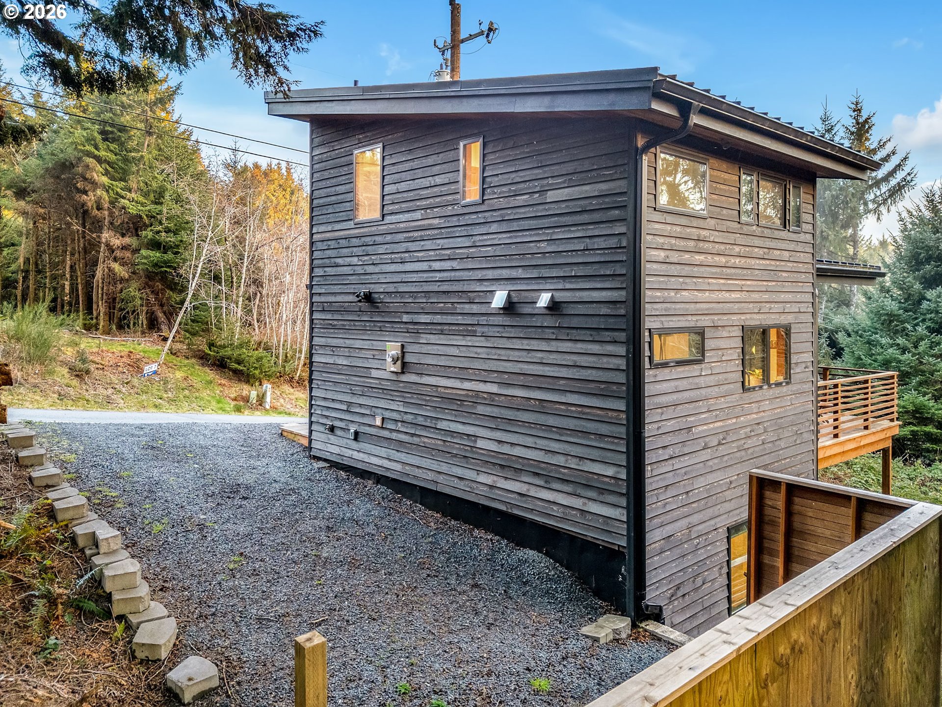 696 North Spruce Street Cannon Beach, OR 97110 - Photo 6 of 48