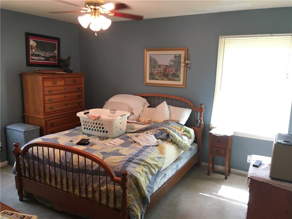 518 Oakview Road High Point, NC 27265 - Photo 10 of 11