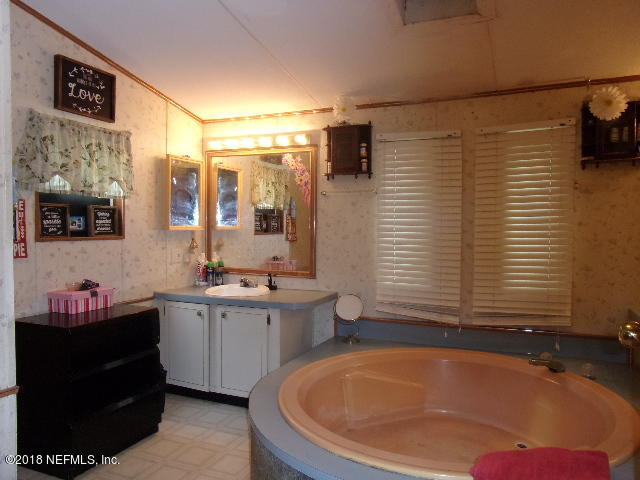 128 Keystone Road Palatka, FL 32177 - Photo 15 of 48 025