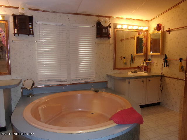 128 Keystone Road Palatka, FL 32177 - Photo 16 of 48 026