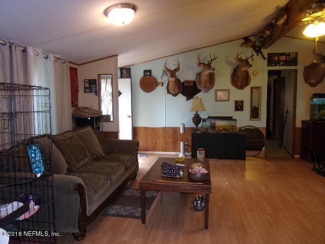 128 Keystone Road Palatka, FL 32177 - Photo 5 of 48 003