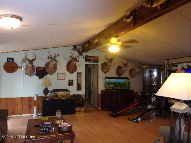 128 Keystone Road Palatka, FL 32177 - Photo 7 of 48 004
