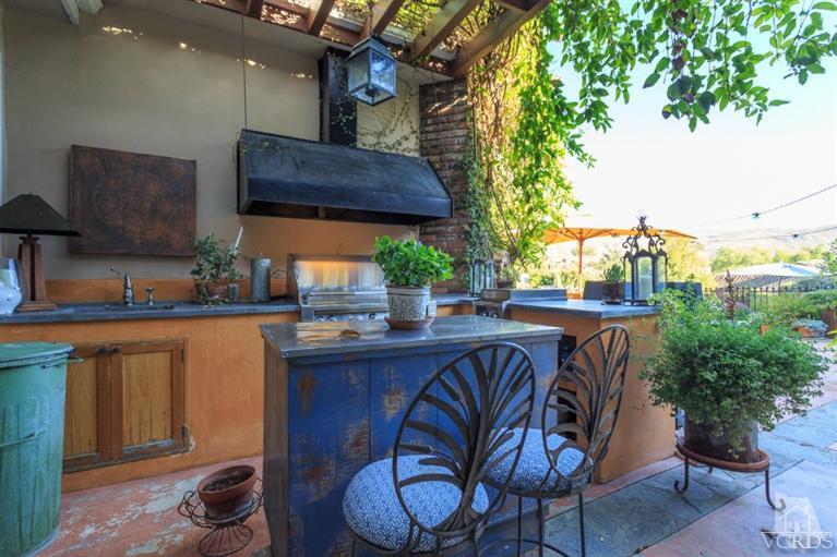 2748 Los Pinos Circle Camarillo, CA 93012 - Photo 20 of 37 a dining room with furniture and wooden floor