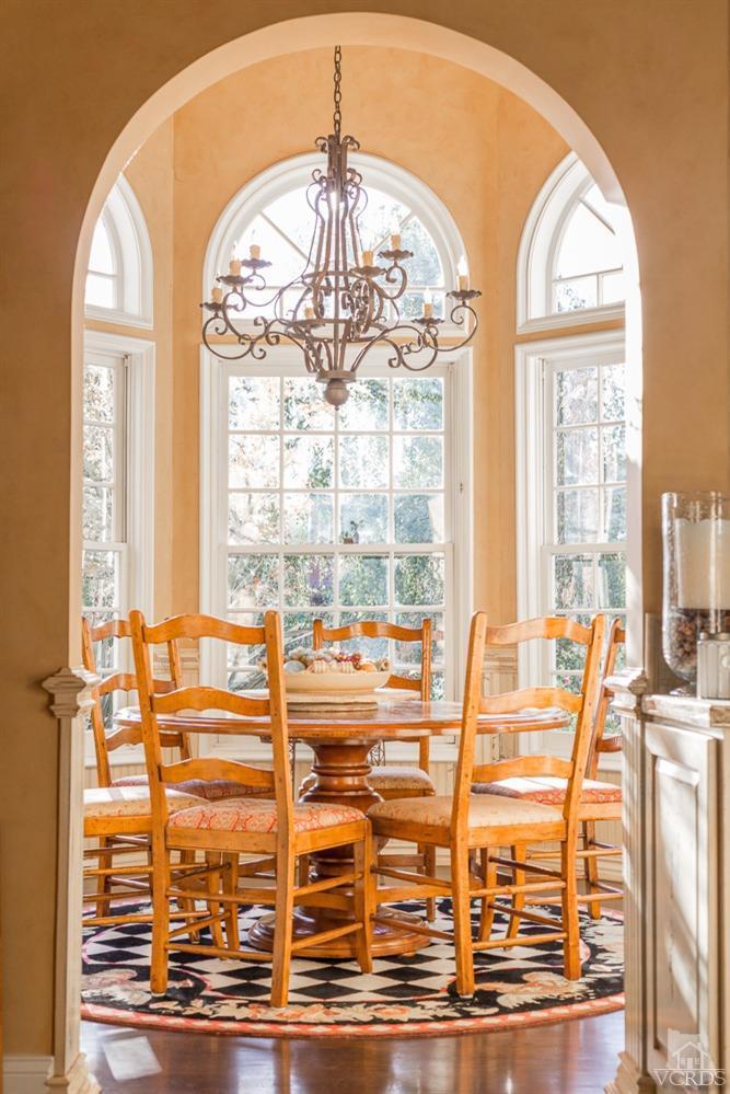 2748 Los Pinos Circle Camarillo, CA 93012 - Photo 10 of 37 a view of hall with windows