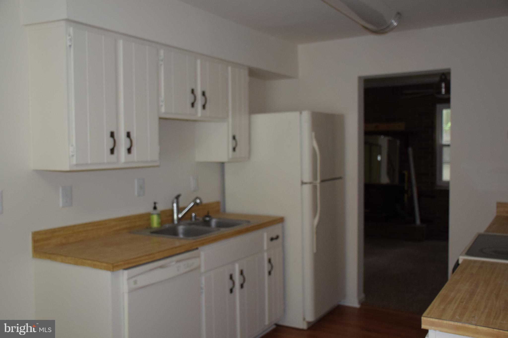 3366 Ryon Court Waldorf, MD 20601 - Photo 6 of 19 KITCHEN