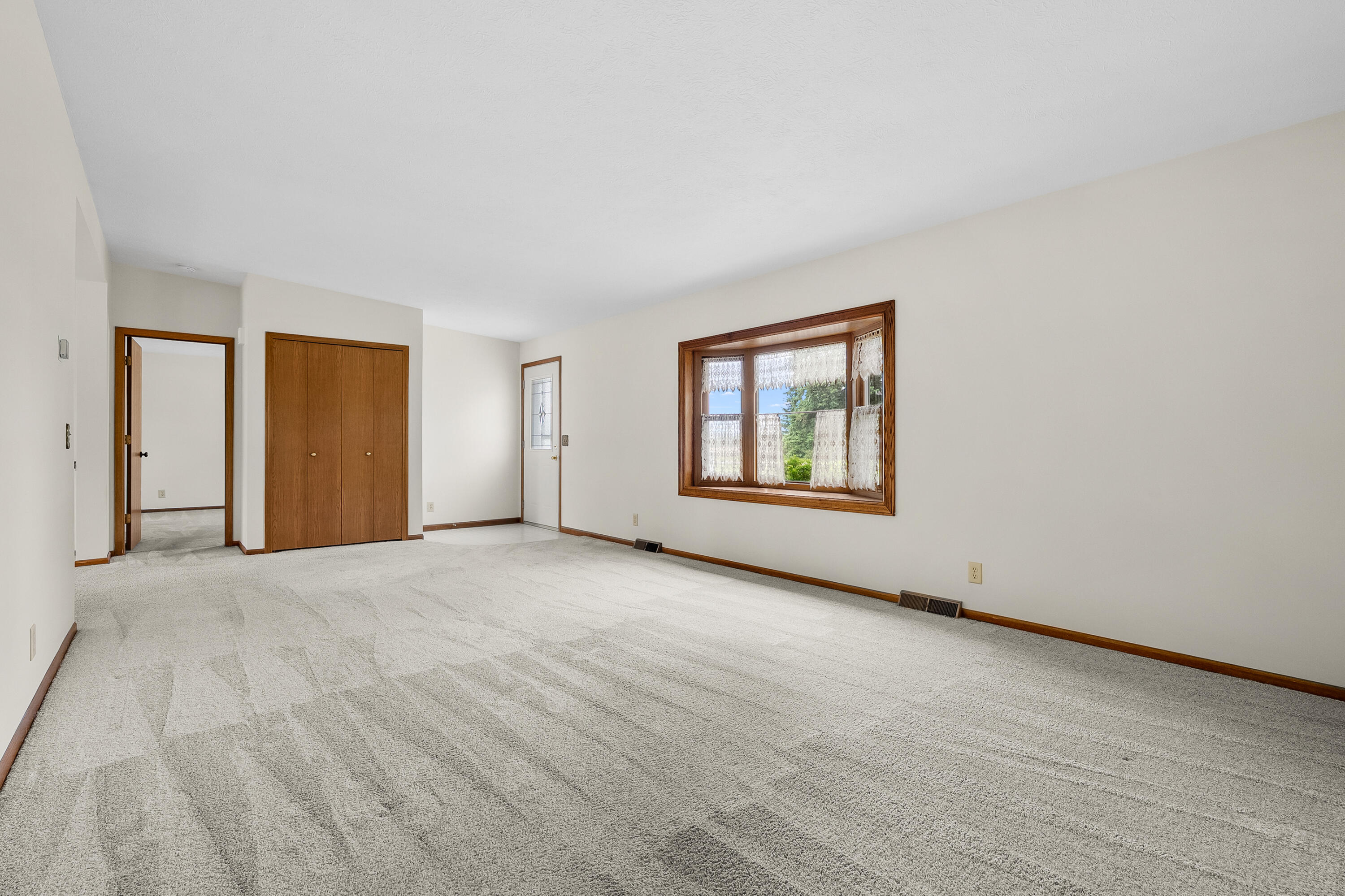 52495 Pulver Road Three Rivers, MI 49093 - Photo 6 of 36 Main Level