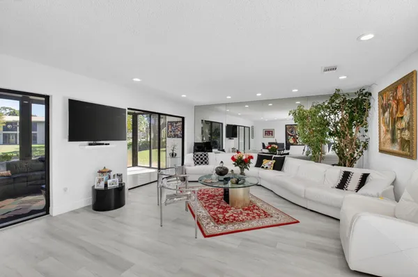 $250,000 | 36 Westgate Lane, Unit C, Boynton Beach, FL 33436