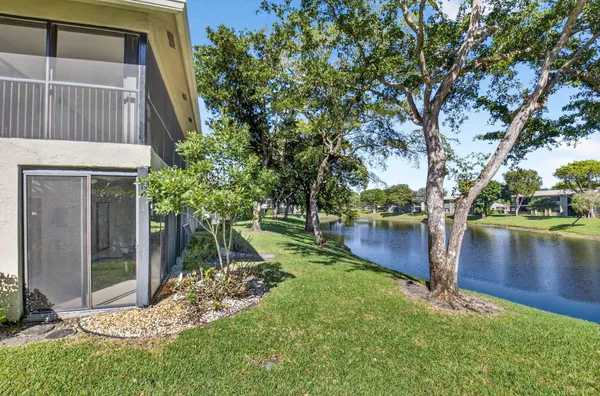 $250,000 | 36 Westgate Lane, Unit C, Boynton Beach, FL 33436