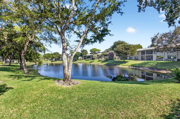 $250,000 | 36 Westgate Lane, Unit C, Boynton Beach, FL 33436