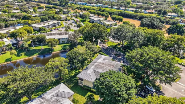 $250,000 | 36 Westgate Lane, Unit C, Boynton Beach, FL 33436