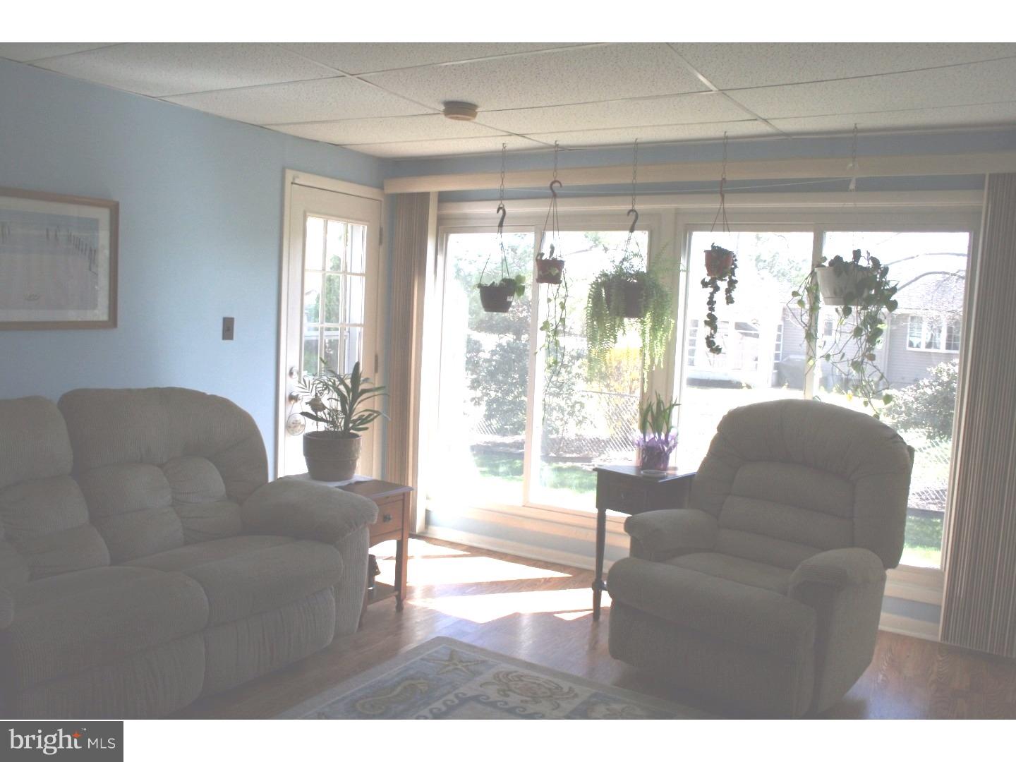 9 Whitman Road Hamilton, NJ 08619 - Photo 8 of 21 Family Room