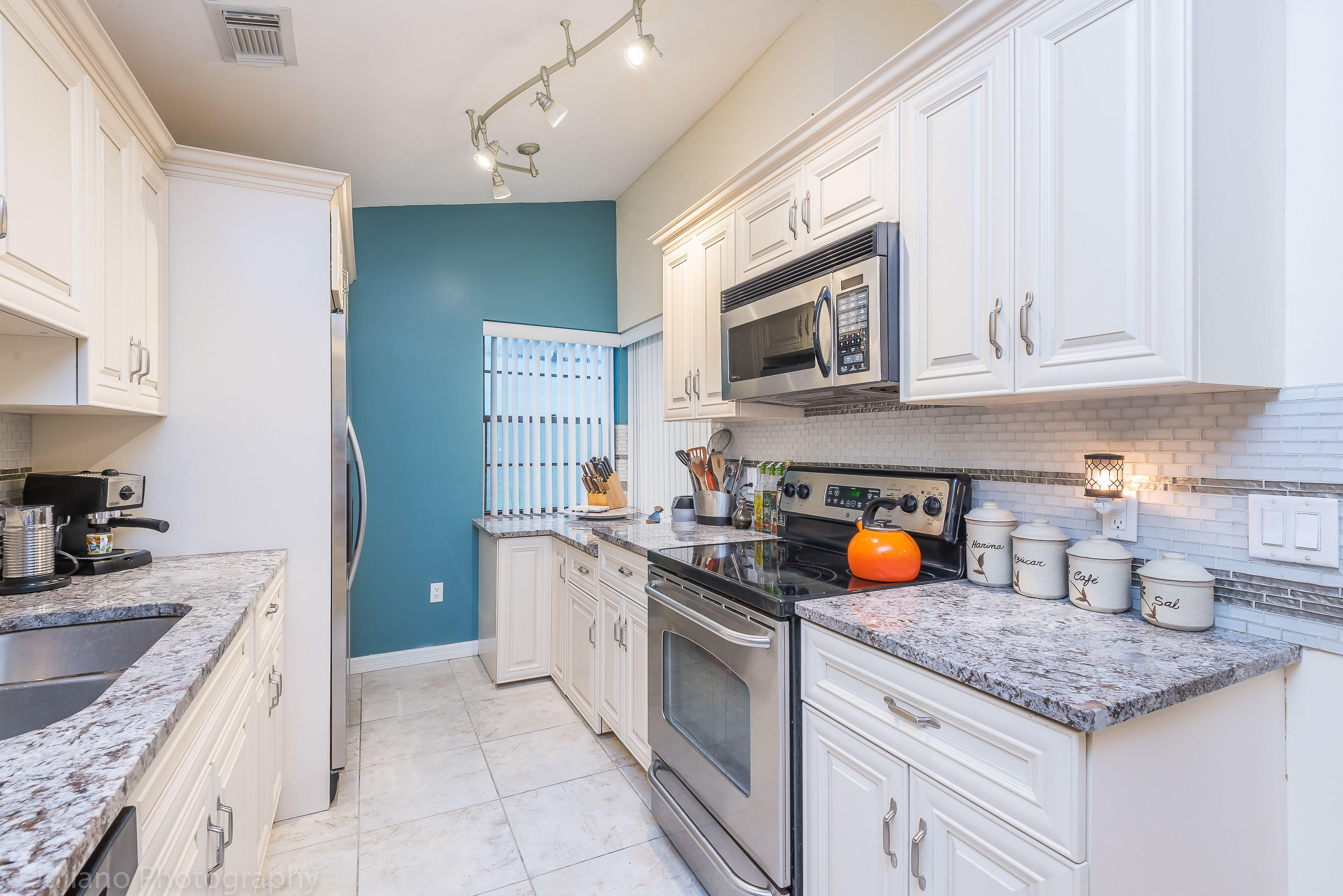 9085 Southwest 20th Street, Unit F Boca Raton, FL 33428 - Photo 9 of 32 kitchen 1 - Copy