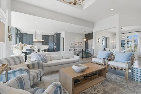 $1,350,000 | 3501 West 150th Street, Leawood, KS 66224