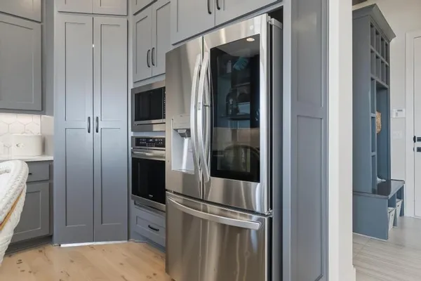 $1,350,000 | 3501 West 150th Street, Leawood, KS 66224