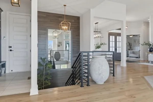 $1,350,000 | 3501 West 150th Street, Leawood, KS 66224