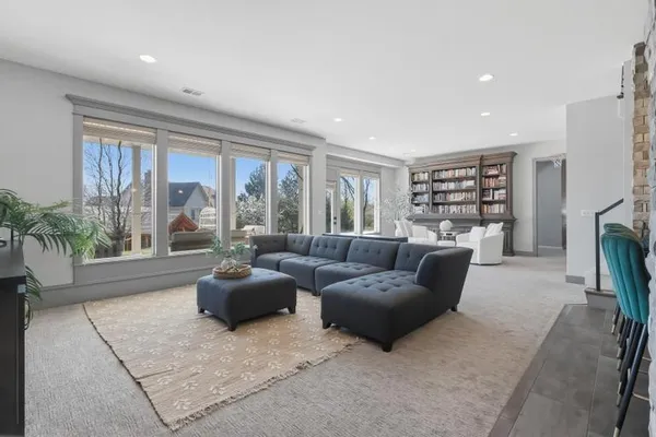 $1,350,000 | 3501 West 150th Street, Leawood, KS 66224
