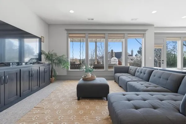 $1,350,000 | 3501 West 150th Street, Leawood, KS 66224