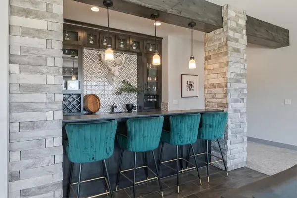 $1,350,000 | 3501 West 150th Street, Leawood, KS 66224
