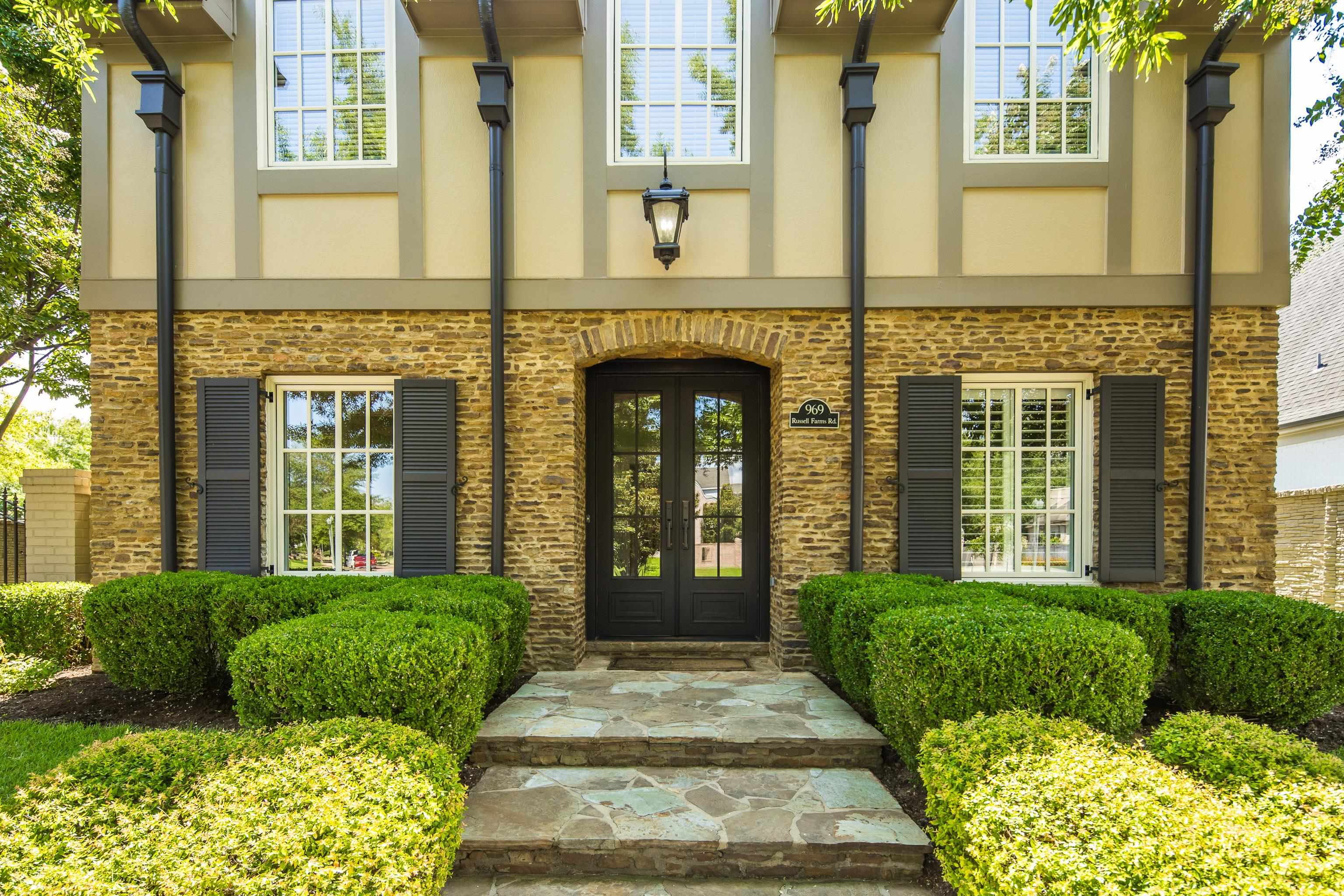 969 Russell Farms Road Collierville, TN 38017 - Photo 2 of 40 Gallery Image 2