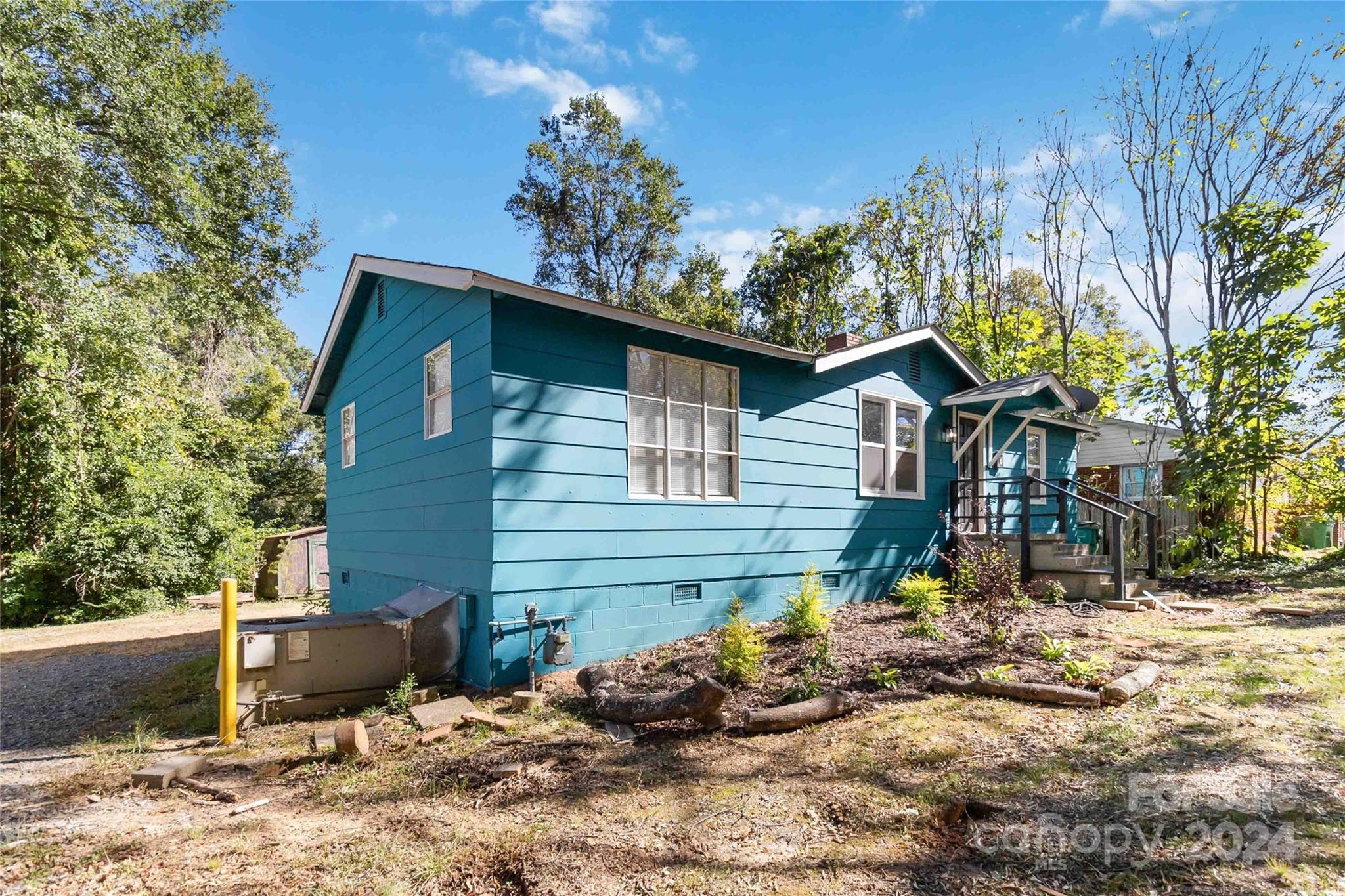 4400 Tillman Road Charlotte, NC 28208 - Photo 4 of 36 Gallery Image 4