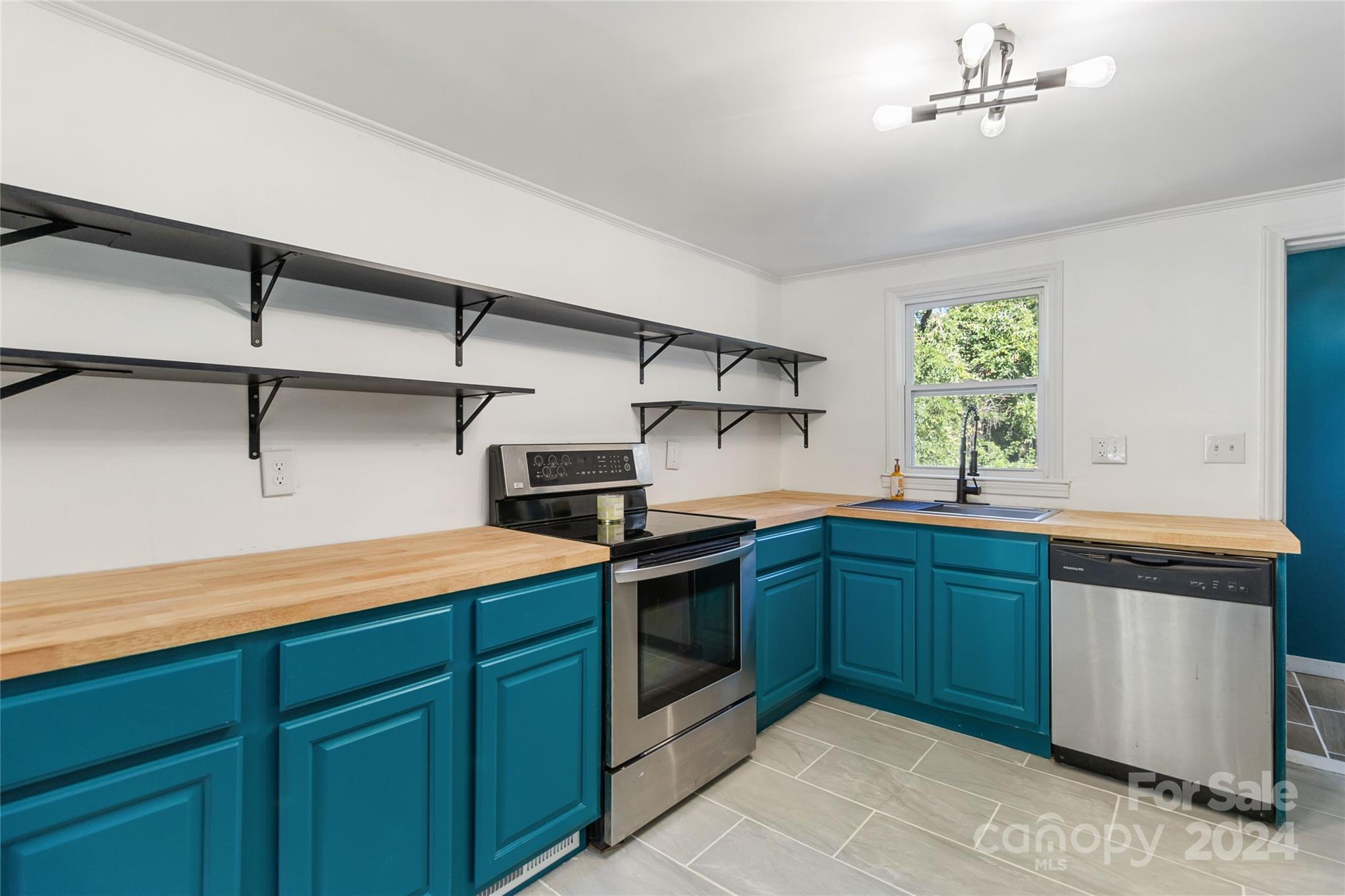 4400 Tillman Road Charlotte, NC 28208 - Photo 8 of 36 Gallery Image 8