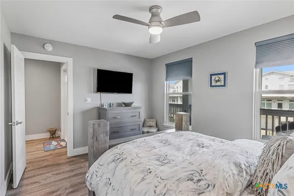 $1,599,000 | 37 Flamingo Road, Rockport, TX 78382
