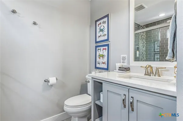 $1,599,000 | 37 Flamingo Road, Rockport, TX 78382