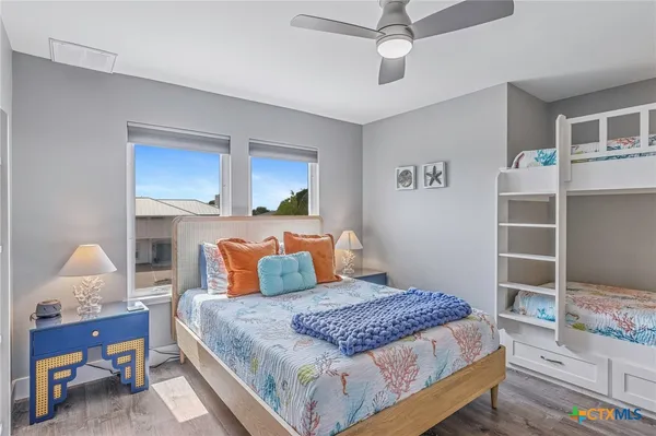 $1,599,000 | 37 Flamingo Road, Rockport, TX 78382