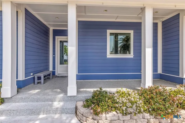 $1,599,000 | 37 Flamingo Road, Rockport, TX 78382