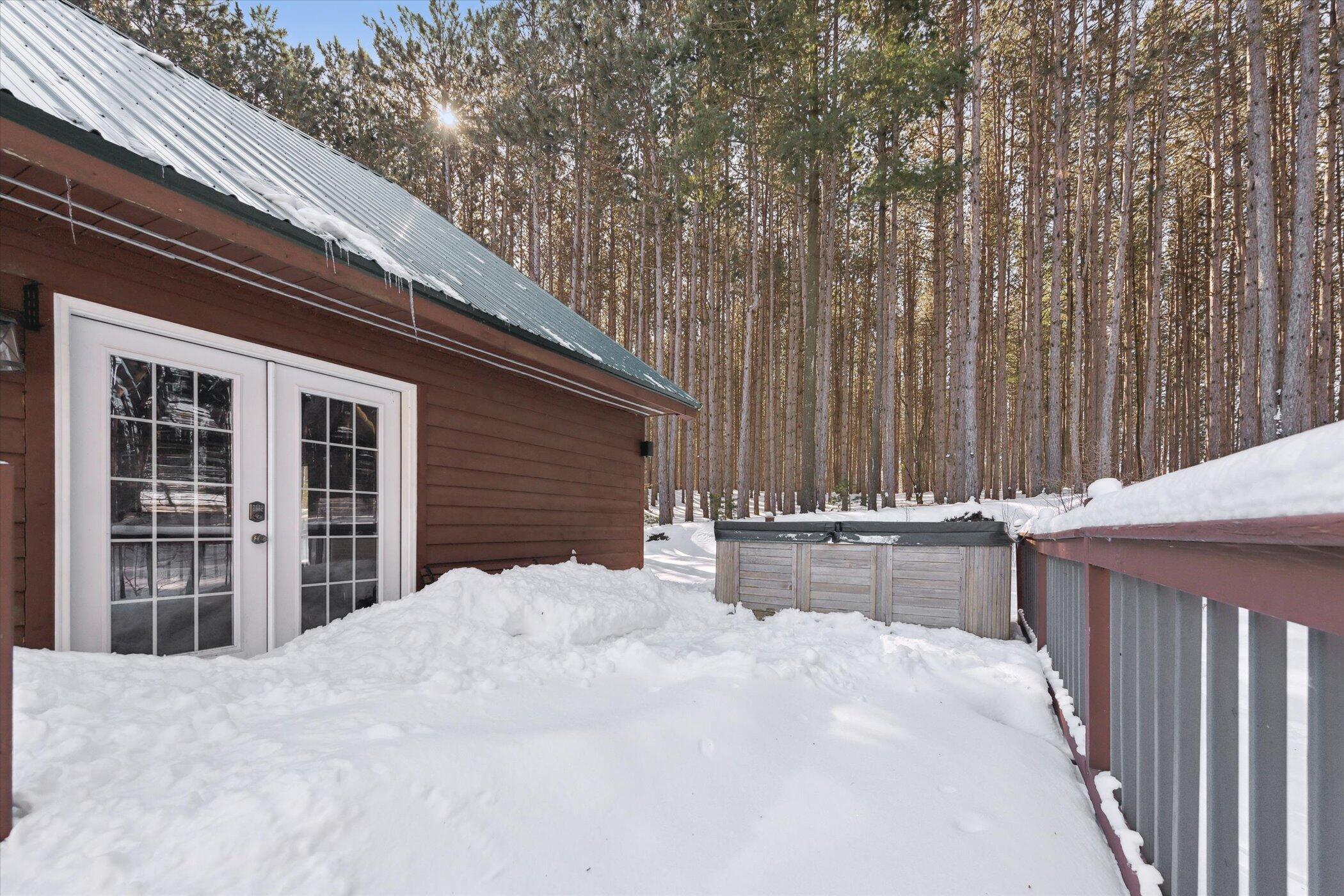 4851 Northwest Lake Road Lakeview, MI 48850 - Photo 40 of 46 40-4851-Lake-Rd-Lakeview-MI-48850--Windo