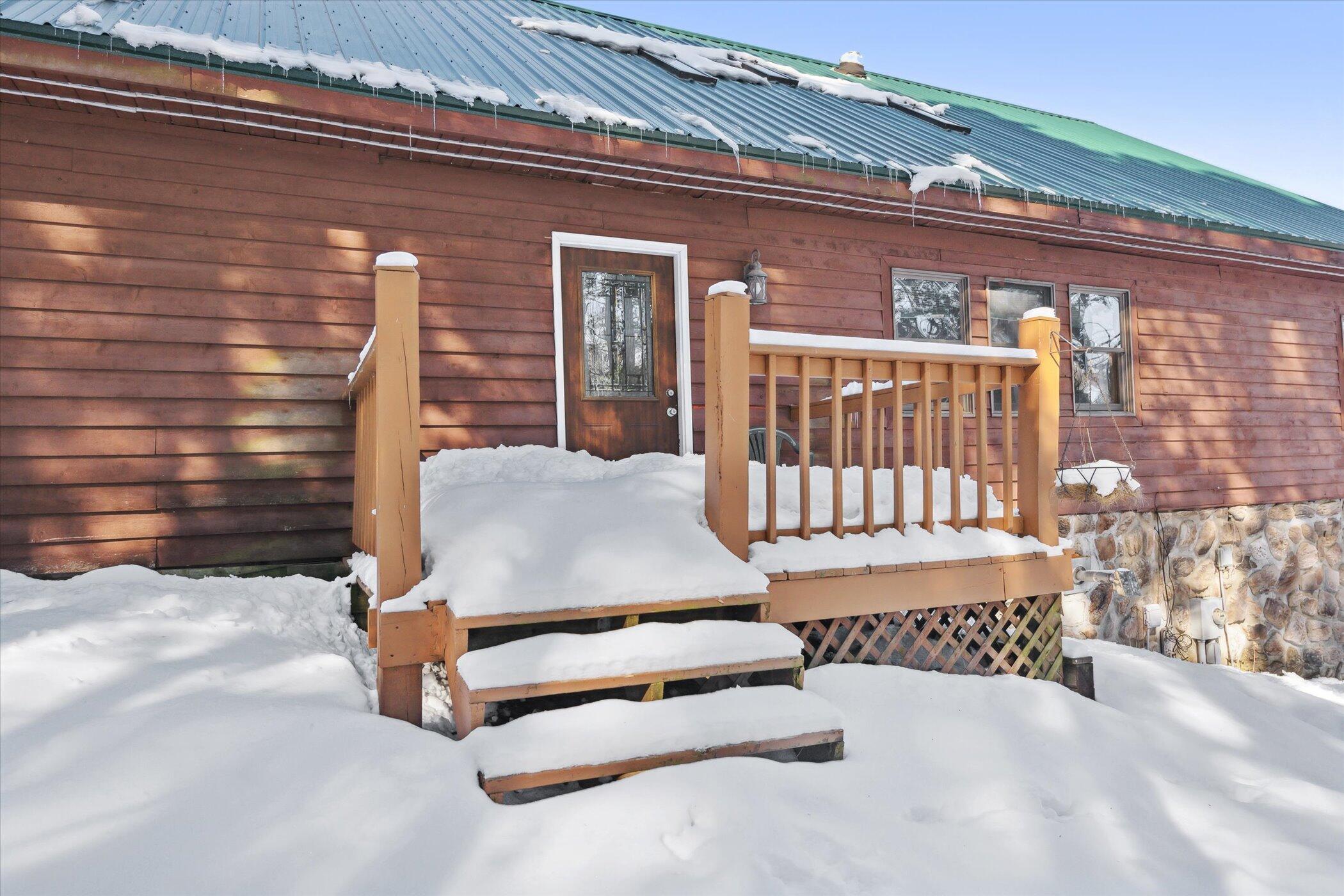 4851 Northwest Lake Road Lakeview, MI 48850 - Photo 4 of 46 04-4851-Lake-Rd-Lakeview-MI-48850--Windo