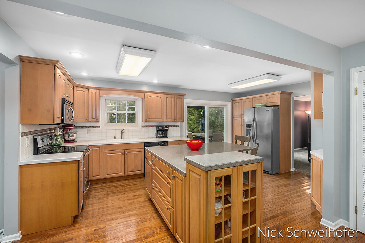 360 Stone Harbor Road Holland, MI 49424 - Photo 8 of 50 IMG_1012