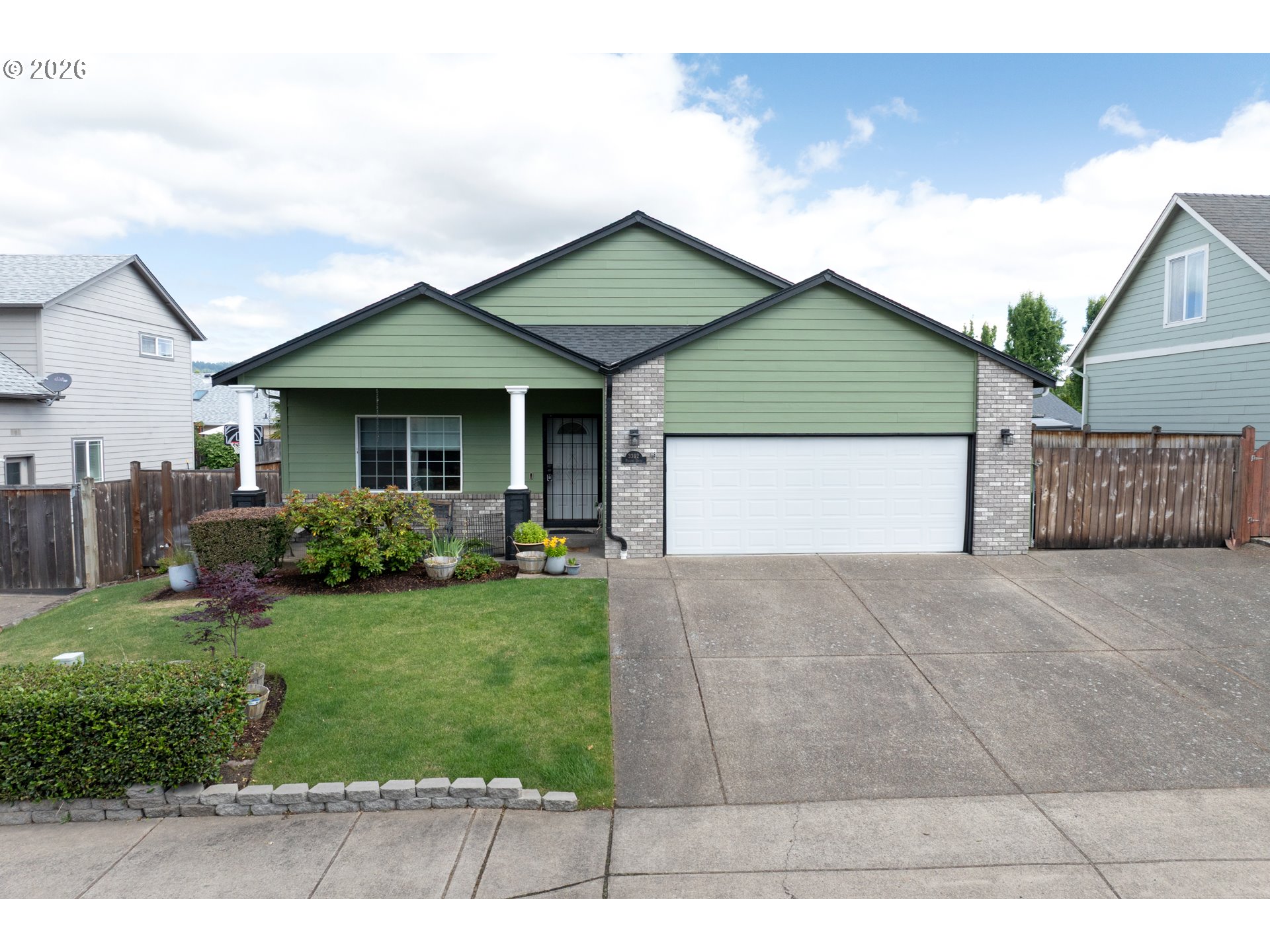 3392 Falcon Drive Springfield, OR 97477 - Photo 3 of 46