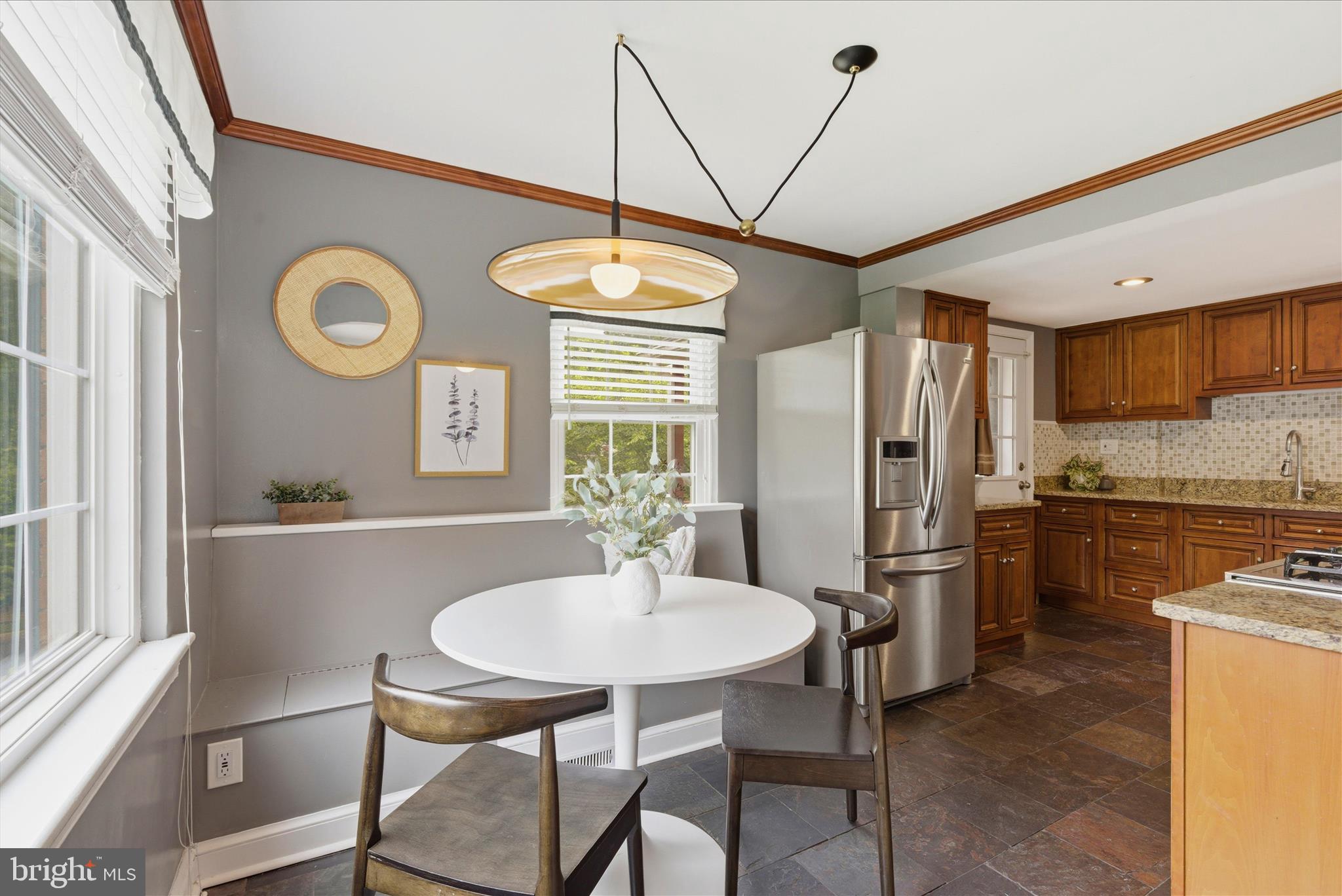 5721 Forest Road Cheverly, MD 20785 - Photo 13 of 49 Eat-in kitchen with updated ceiling light