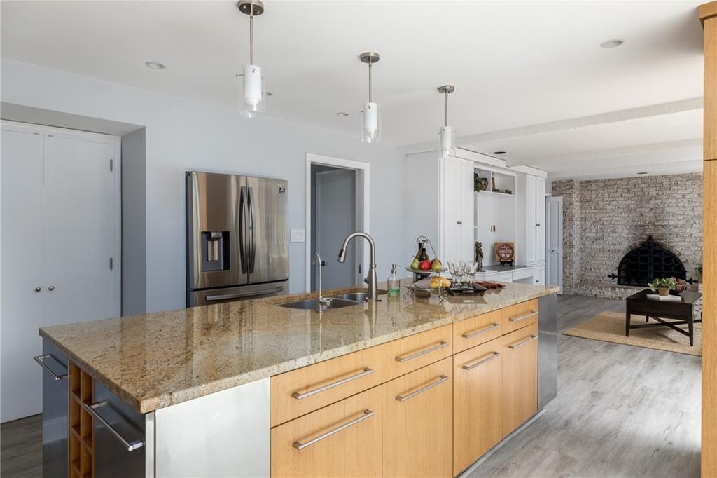 746 Pinoak Road Pittsburgh, PA 15243 - Photo 8 of 25 Gallery Image 8