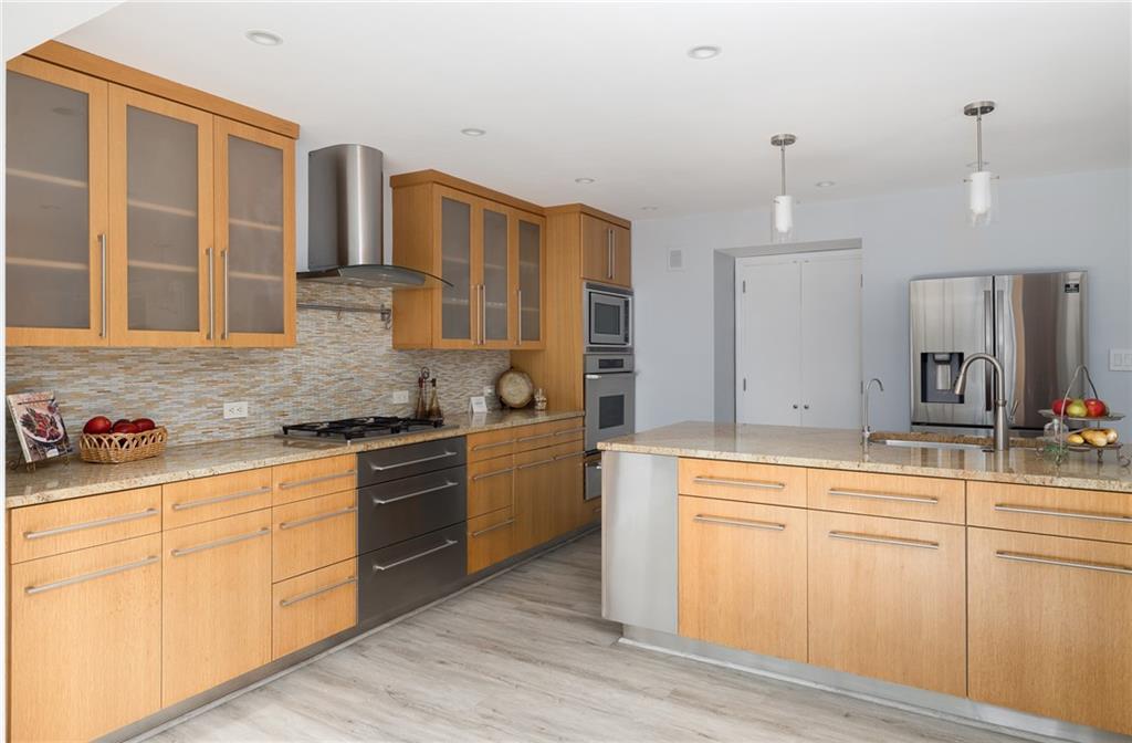 746 Pinoak Road Pittsburgh, PA 15243 - Photo 9 of 25 Gallery Image 9