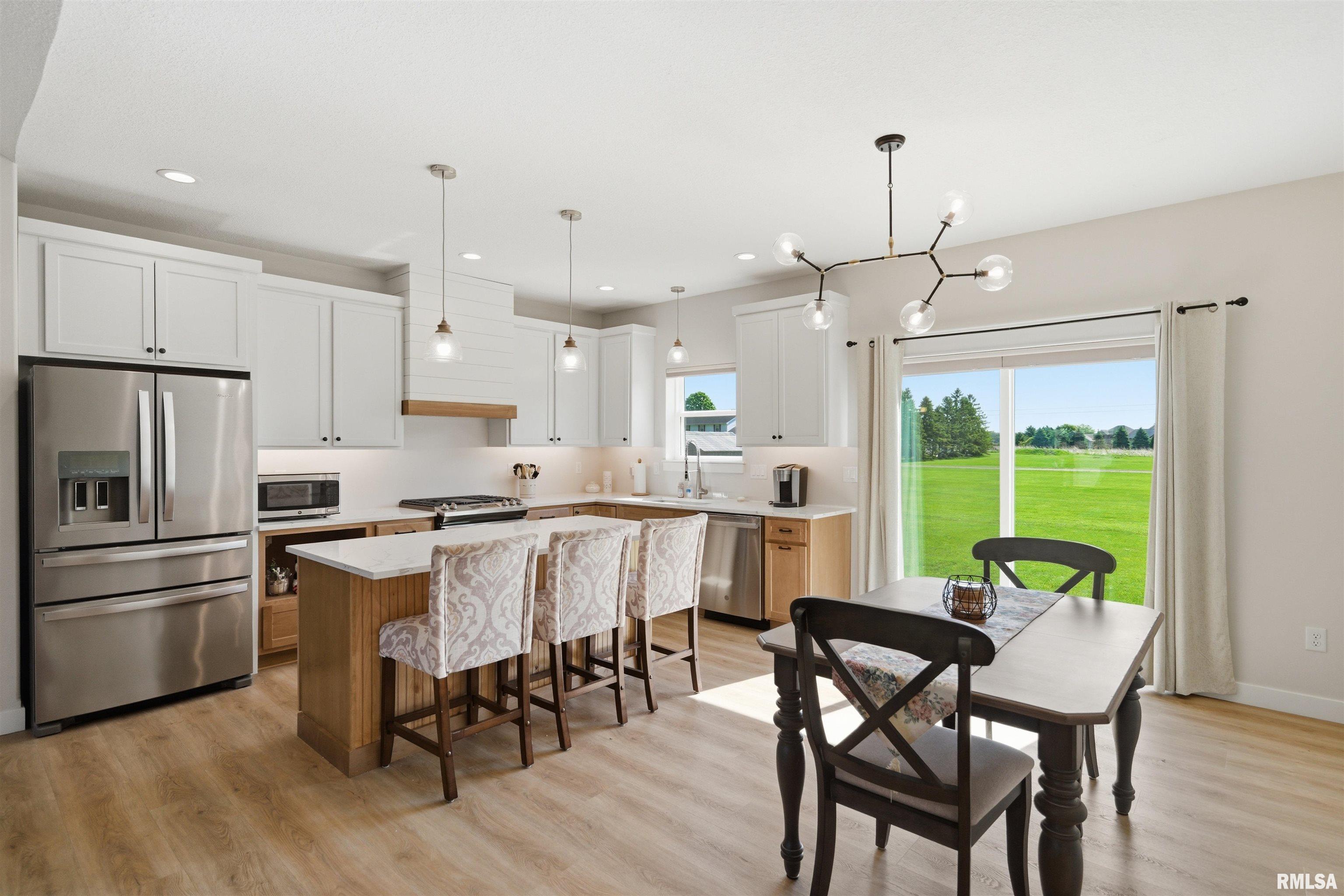 215 Cypress Point Washington, IL 61571 - Photo 17 of 39