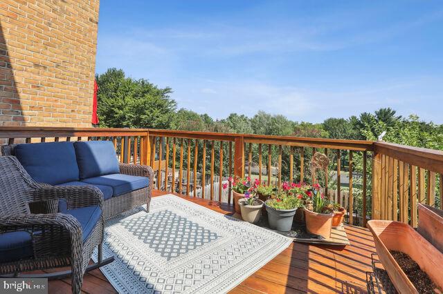 17 Valley Ridge Loop Cockeysville, MD 21030 - Photo 18 of 20 Deck