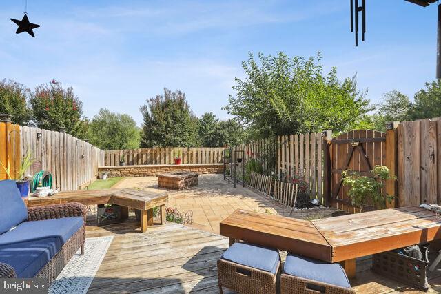 17 Valley Ridge Loop Cockeysville, MD 21030 - Photo 19 of 20 Patio & Firepit