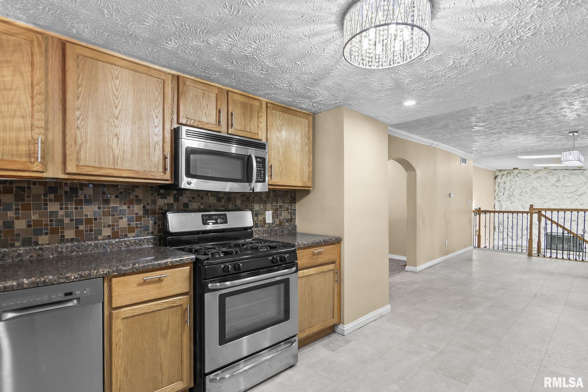 3360 Carman Avenue Springfield, IL 62703 - Photo 12 of 45