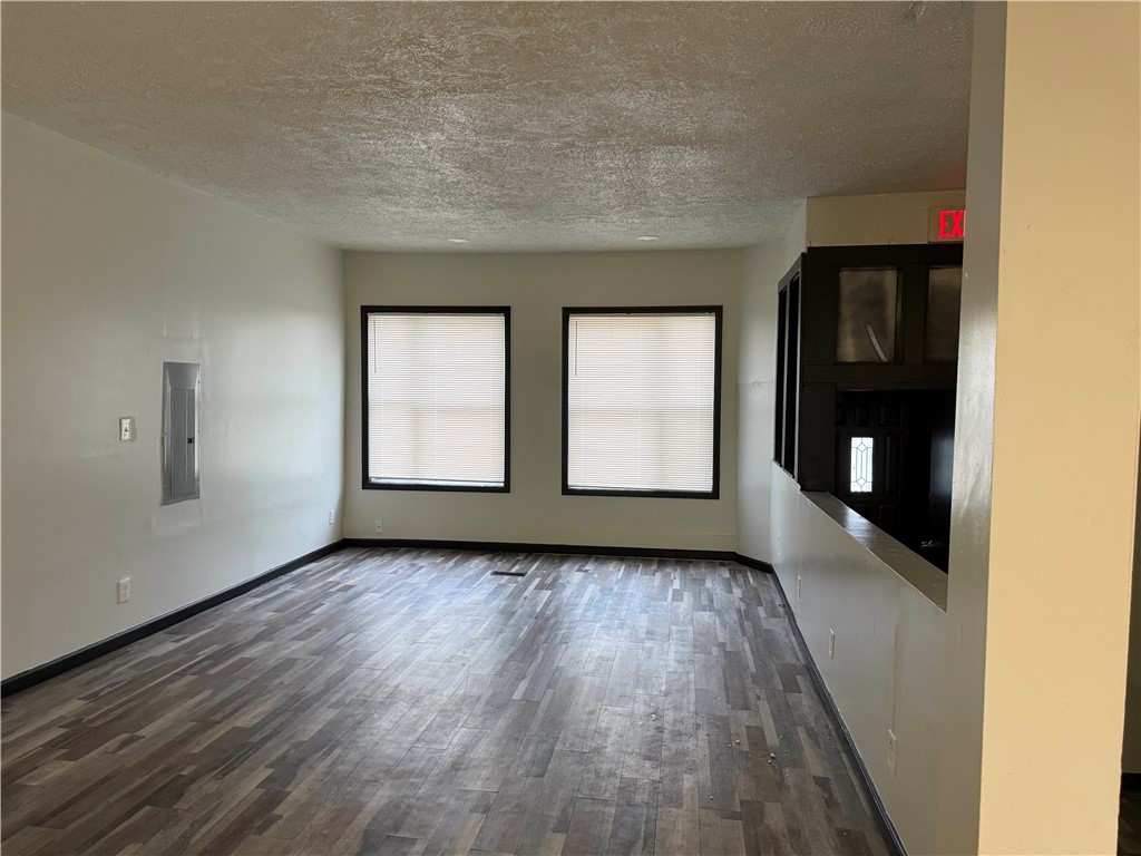 495 Emerson Street, Unit 1 Rochester, NY 14613 - Photo 4 of 13