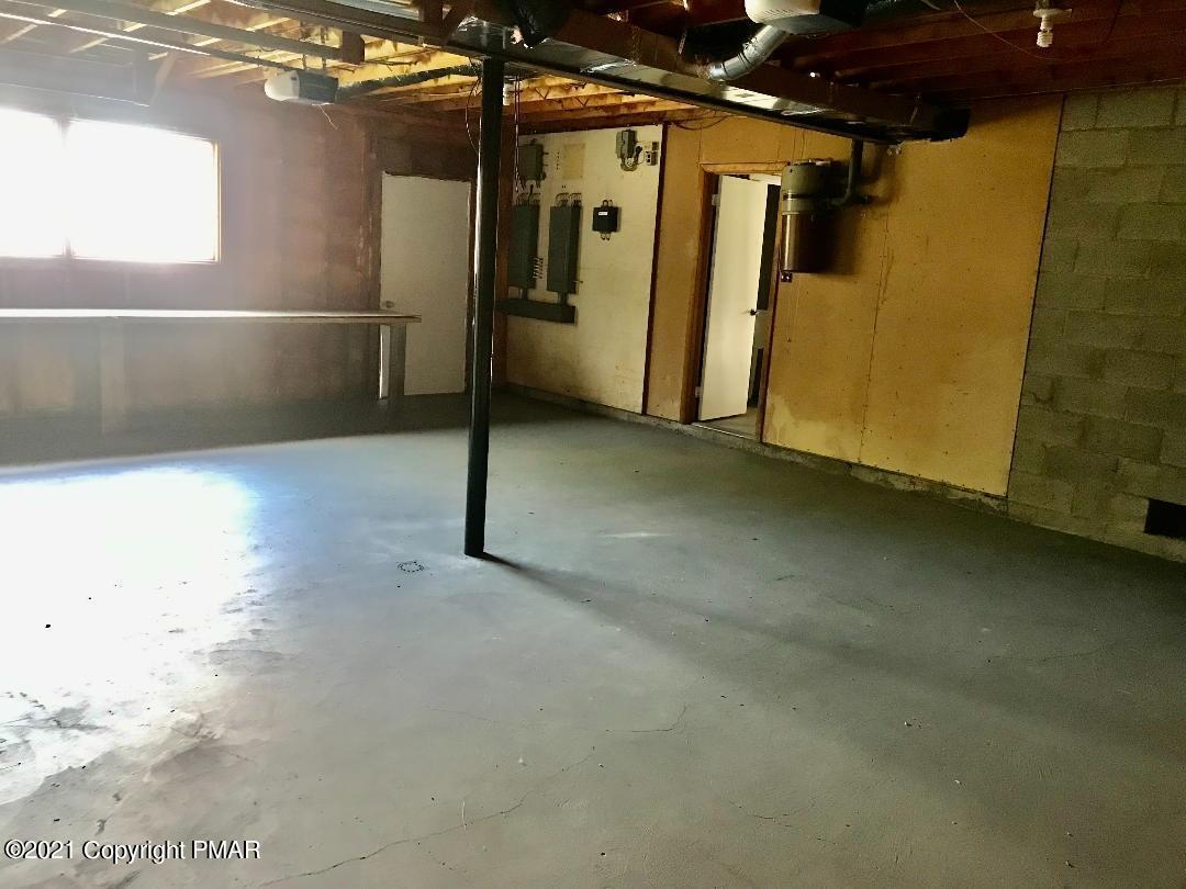 104 Kent Road Stroudsburg, PA 18360 - Photo 28 of 28 a view of a garage