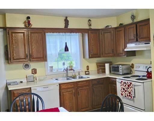 232 Montgomery Road Westfield, MA 01085 - Photo 3 of 27 Gallery Image 3