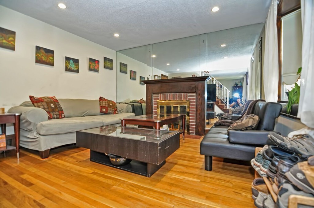 30 Edward Road Watertown, MA 02472 - Photo 3 of 17 Gallery Image 3